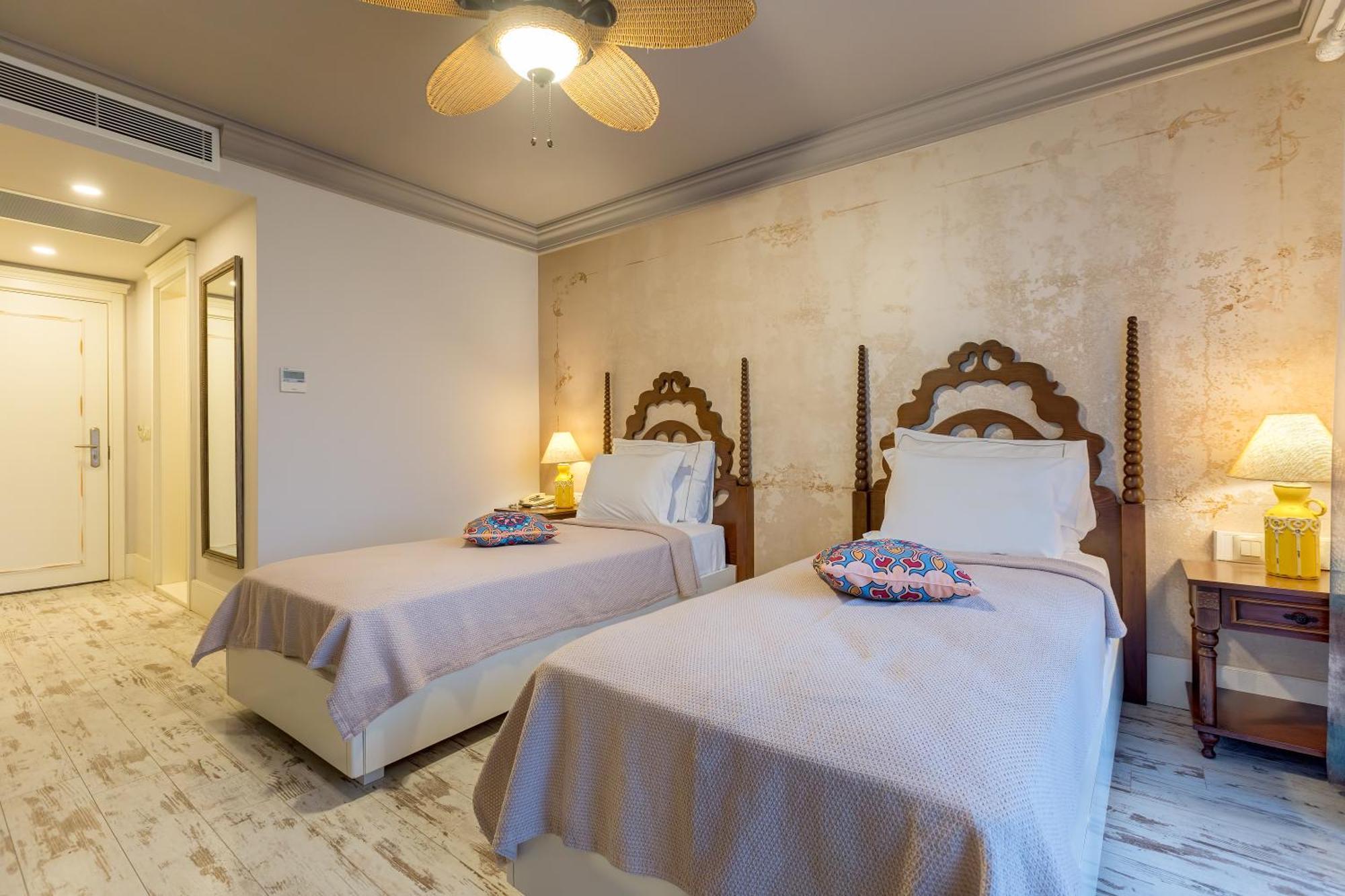 Esperanza Boutique Hotel Of Lykia كاراوز الغرفة الصورة